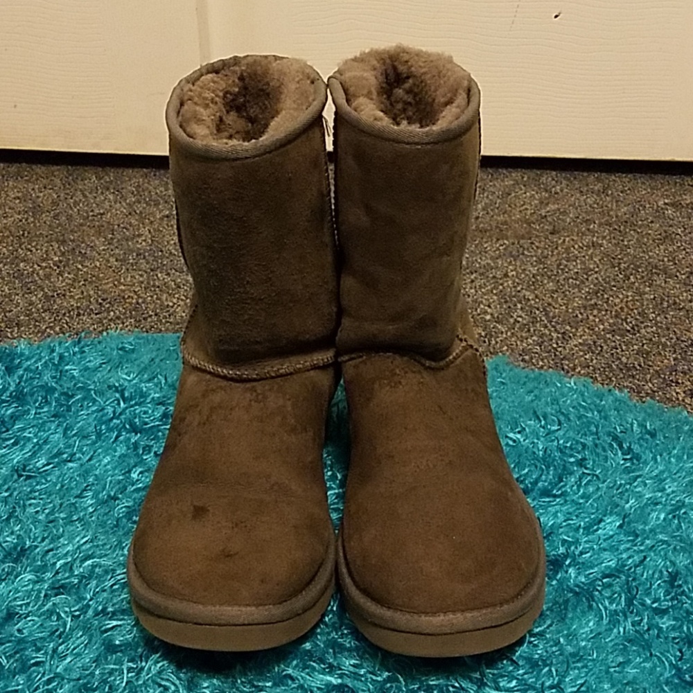 Gray size 9 UGG boots